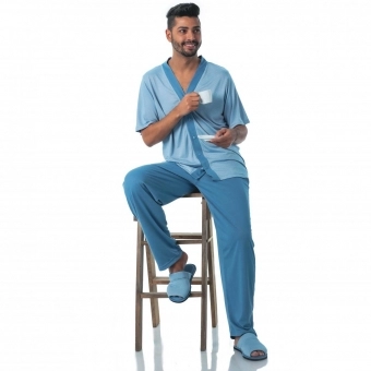 Pijama Masculino em Malha PV com Calça e Camisa de Botões