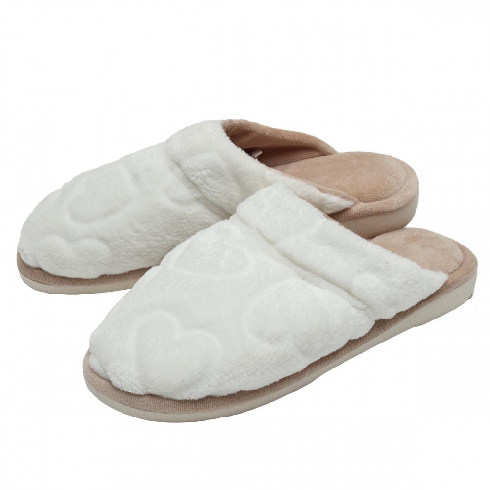 Pantufa Anatômica em Plush com Pelúcia Coração