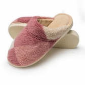 Pantufa de Plush com Pelúcia Anatômica Xadrez - Amora