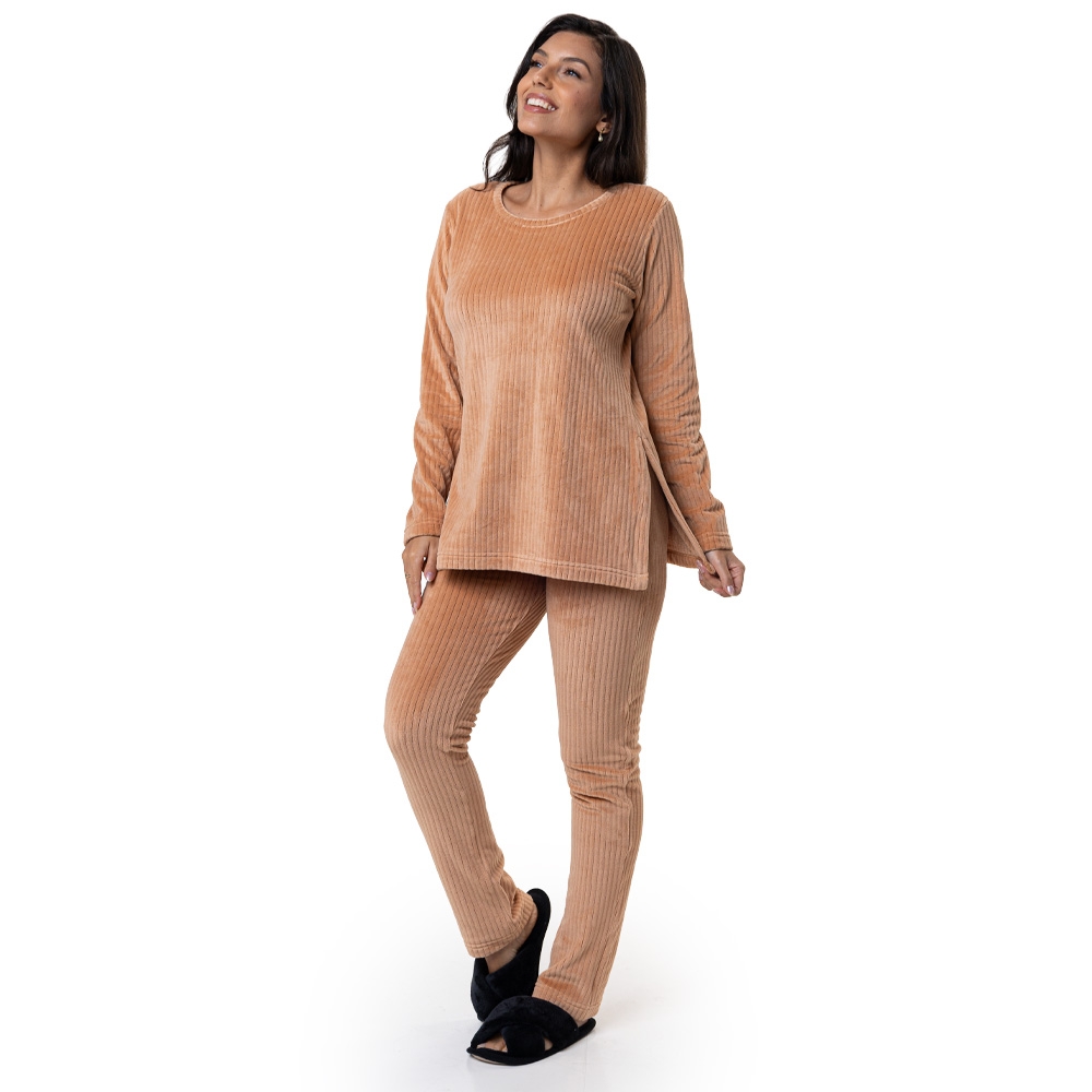 Pijama em Plush Aveludado Canelado