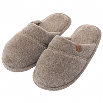 Pantufa Flex Puff: Estilo e Conforto Atoalhado